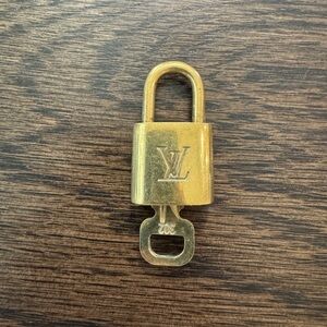 Louis Vuitton Gold Lock & Key #302 AUTHENTIC - working condition VINTAGE